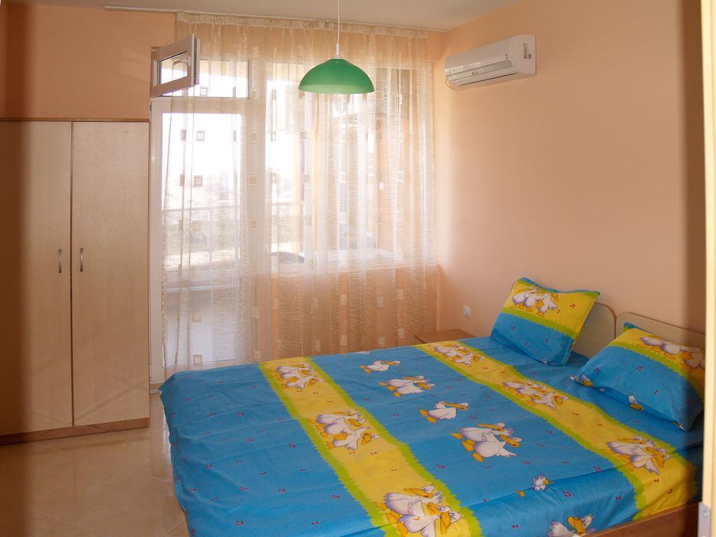 Apartments Sea Sounds Pomorie Exterior foto